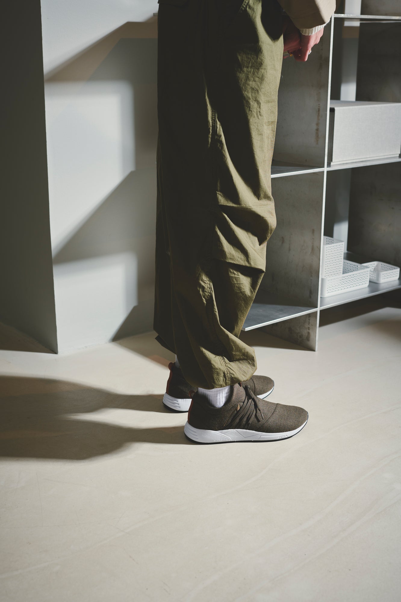 ARKK Collection Raven Wool S-E15 | Dark Army Brown | Women Raven